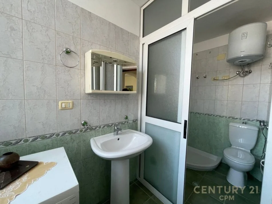 Tirane, shitet apartament 2+1 , 81 m² 120.000 € (ali demi)