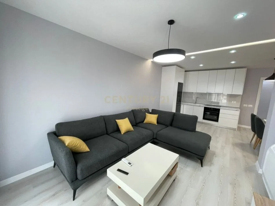 Tirane, jepet me qera apartament 2+1 Kati 7, 100 m² 750 € (rruga e elbasanit)