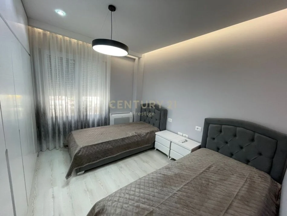 Tirane, jepet me qera apartament 2+1 Kati 7, 100 m² 750 € (rruga e elbasanit)
