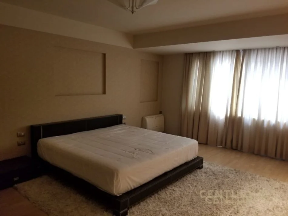 Tirane, shitet apartament 4+1 Kati 5, 348 m² 650.000 € (stadiumi dinamo)