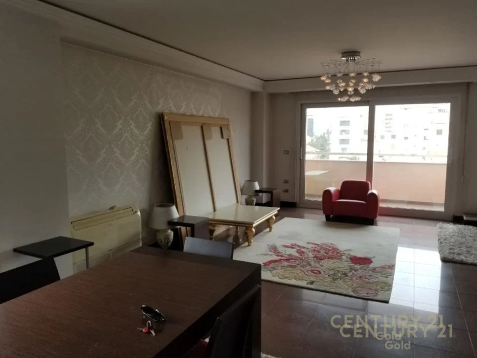 Tirane, shitet apartament 4+1 Kati 5, 348 m² 650.000 € (stadiumi dinamo)