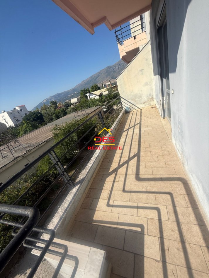 Vlore, jepet me qera apartament 1+1+Ballkon Kati 1, 70 m² 300 € (Orikum)