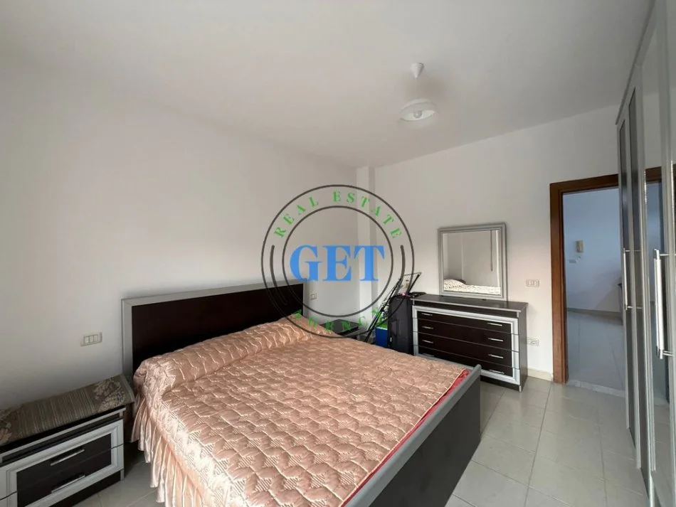 Durres, jepet me qera apartament 2+1 Kati 5, 95 m² 300 € (Golem)
