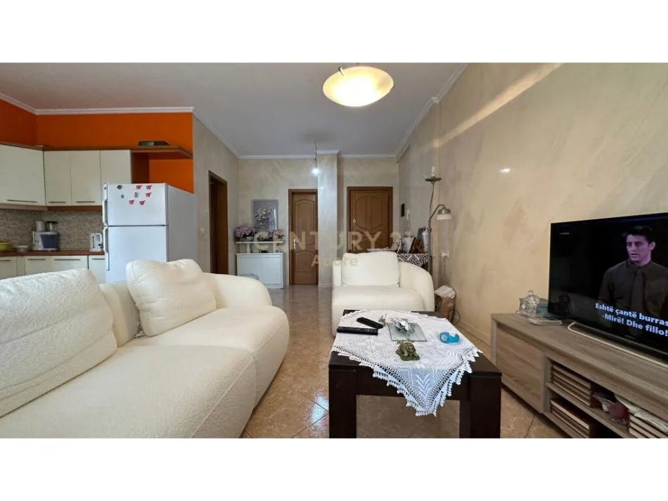 Tirane, shitet apartament 2+1+Ballkon Kati 4, 110 m² 225.000 € (komuna e parisit)