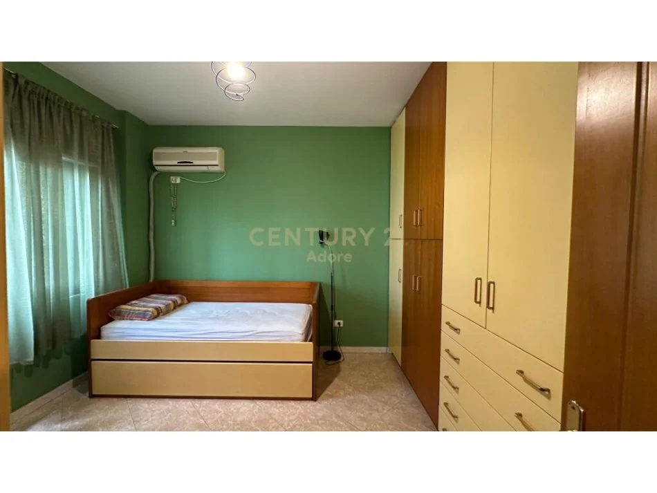 Tirane, shitet apartament 2+1 Kati 4, 110 m² 210.000 € (komuna e parisit)