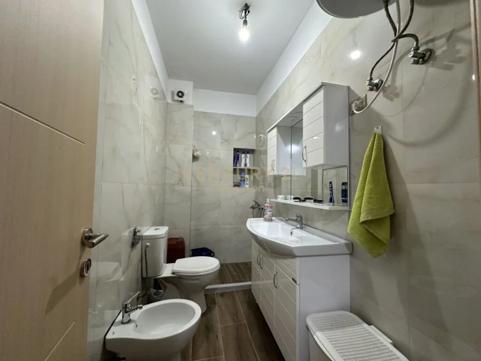 Tirane, shitet 2+1+Ballkon Kati 6, 103 m² 140.000 € (Astiri)