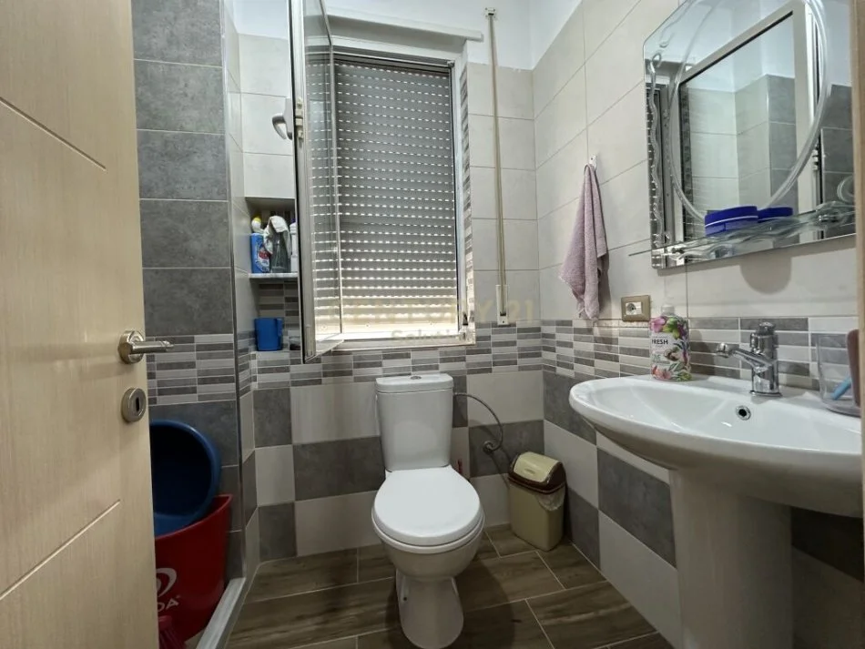 Tirane, shitet apartament 2+1+Ballkon Kati 6, 103 m² 140.000 € (Astir)