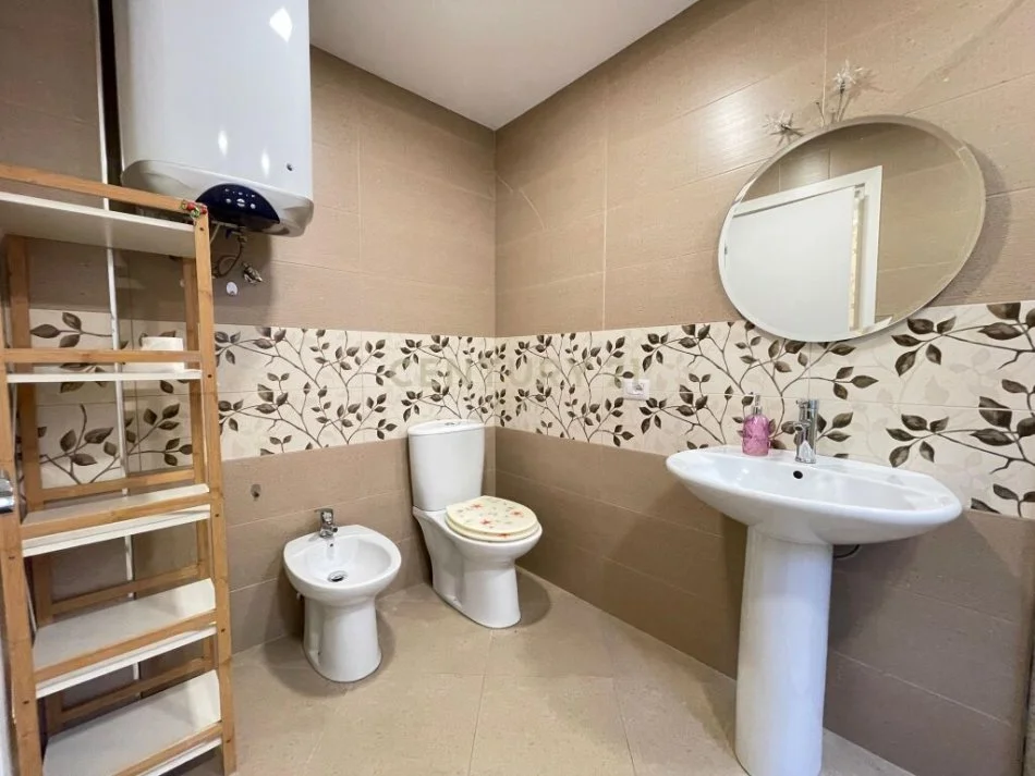 Apartament 2+1+2 me qira në Liqen të Thatë, Tiranë - 950€ | 114 m² Neom100392