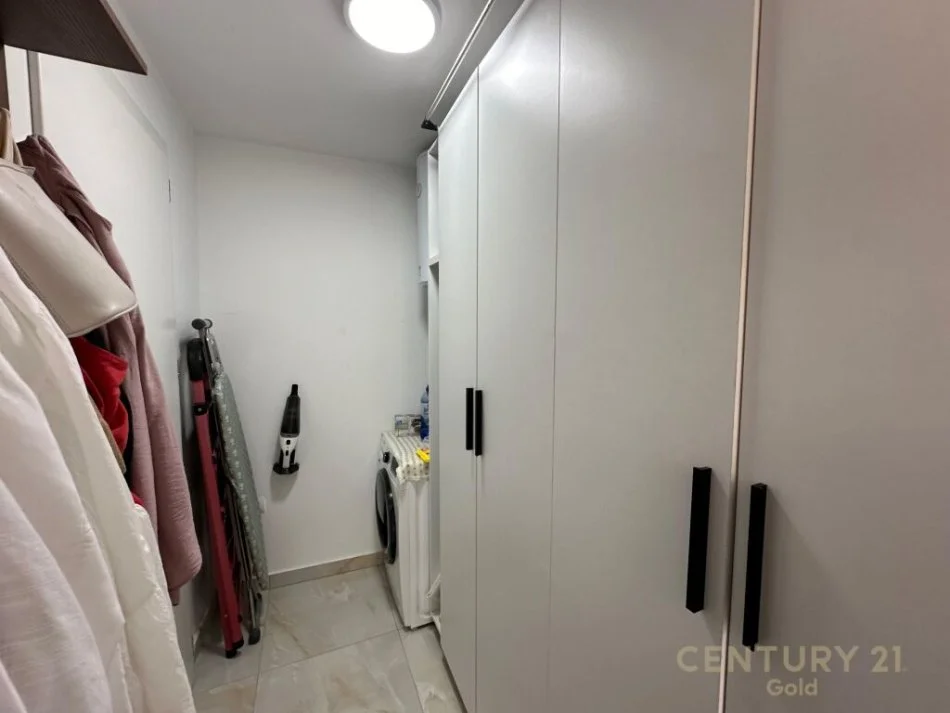 Tirane, shitet apartament 3+1 Kati 3, 80 m² 178.000 € (shkolla e baletit)