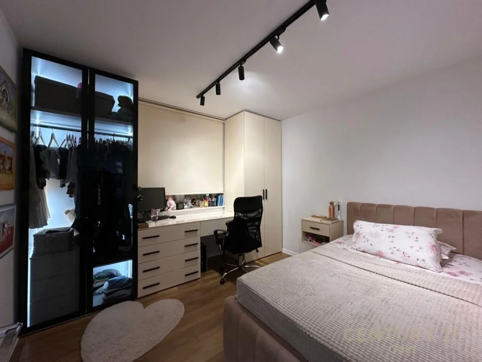 Tirane, shitet apartament 2+1+Ballkon Kati 3, 80 m² 178.000 € (shkolla e baletit)