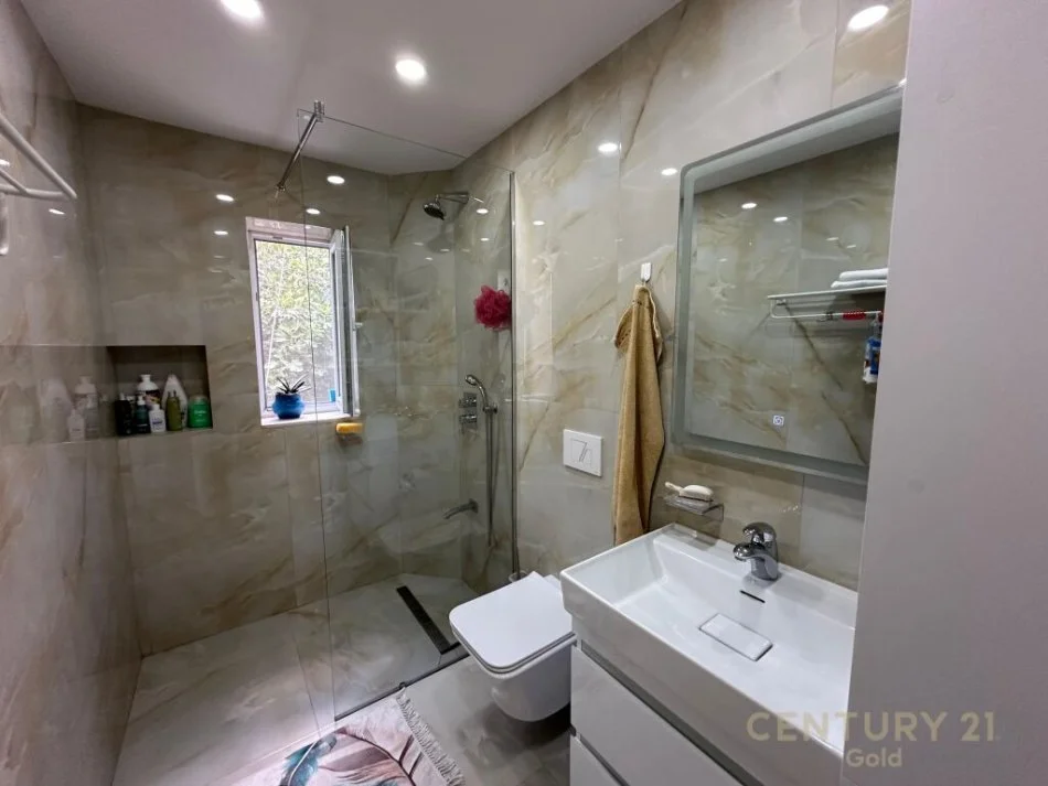 Tirane, shitet apartament 3+1 Kati 3, 80 m² 178.000 € (shkolla e baletit)