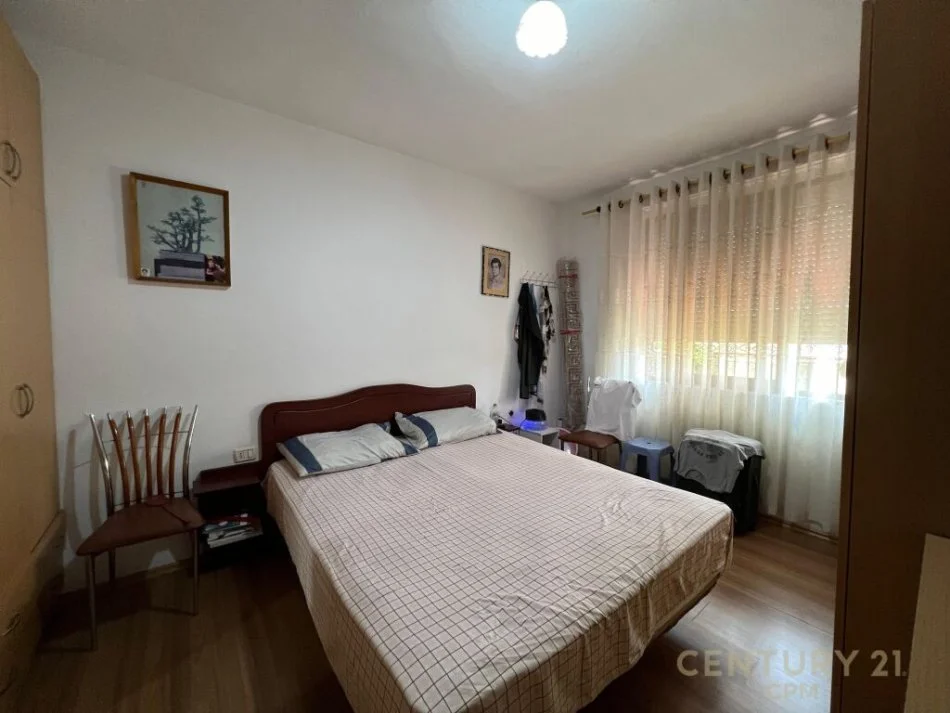 SHESIM APARTAMENT 1+1 PRANE 21 DHJETORIT!  bot100409