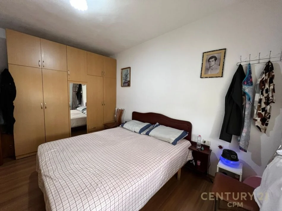 SHESIM APARTAMENT 1+1 PRANE 21 DHJETORIT!  bot100409