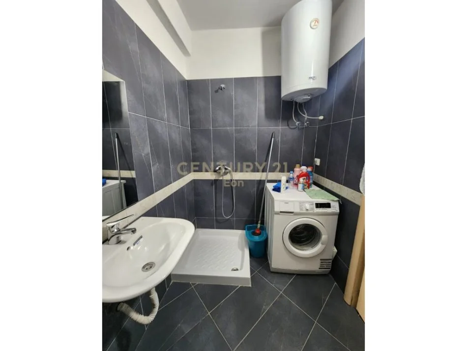 Durres, jepet me qera apartament 1+1 Kati 2, 65 m² 350 € 