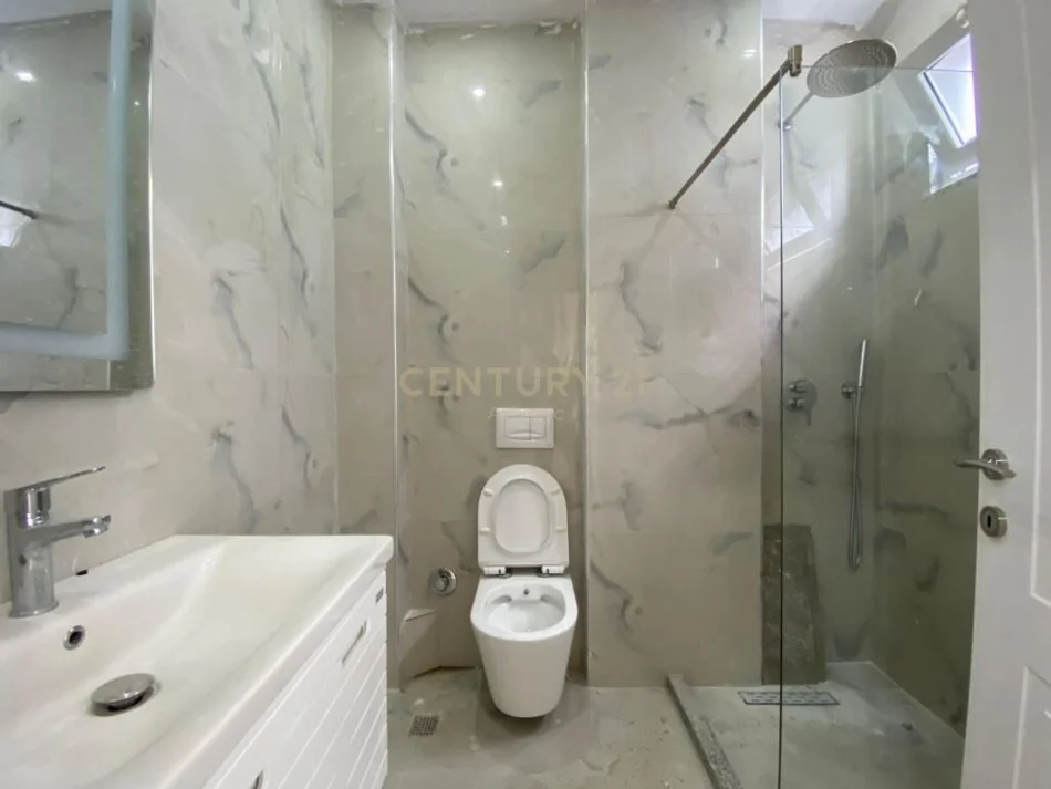 Durres, shitet apartament+verande | Penthouse 2+1+Ballkon Kati 7, 141 m² 135.000 € (SHKEMBI KAVAJES)