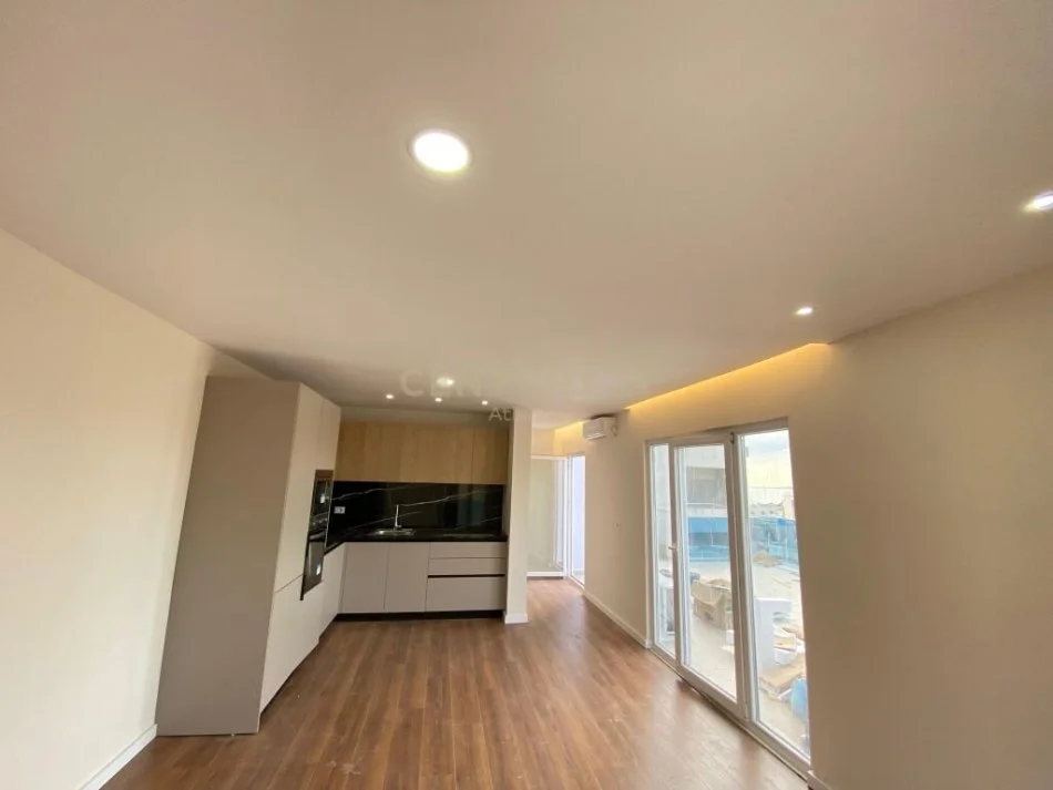 Durres, shitet apartament+verande | Penthouse 2+1+Ballkon Kati 7, 141 m² 135.000 € (SHKEMBI KAVAJES)