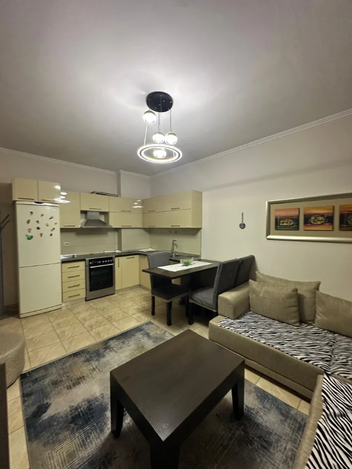 Tirane, shitet apartament 2+1 , 81 m² (Rruga Astrit Losha)