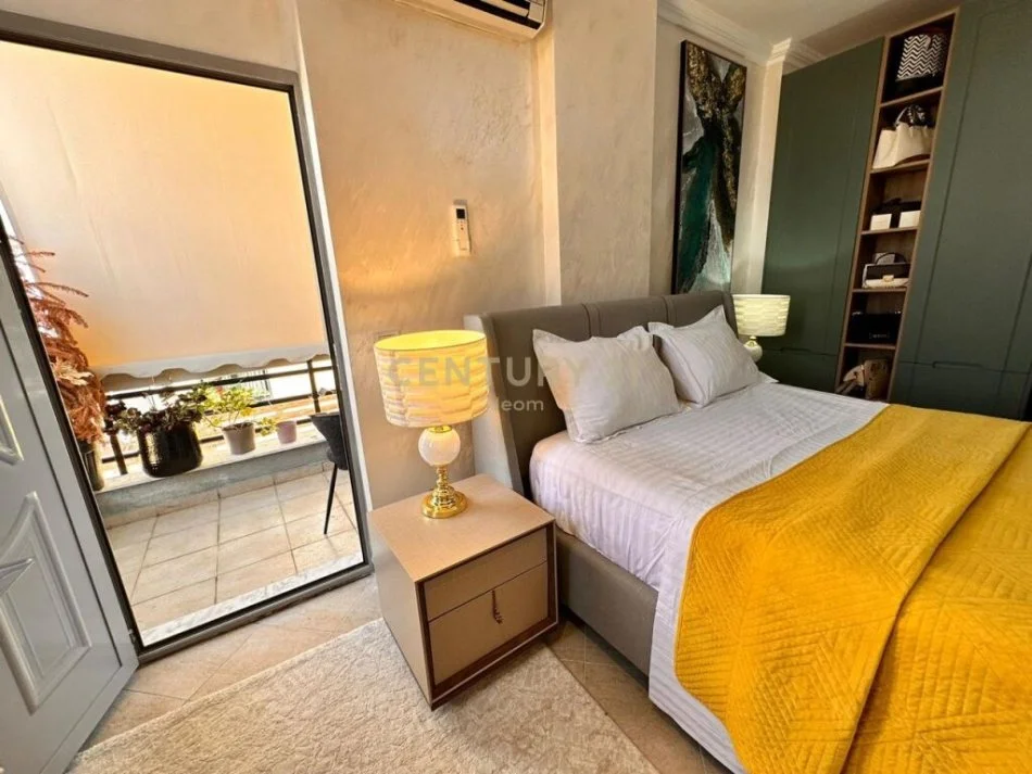 Tirane, jepet me qera apartament 2+1 Kati 3, 88 m² 700 € (kodra e diellit)