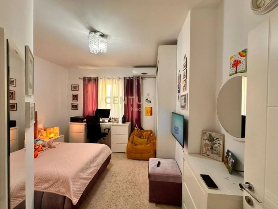 Tirane, jepet me qera apartament 2+1 Kati 3, 88 m² 700 € (kodra e diellit)