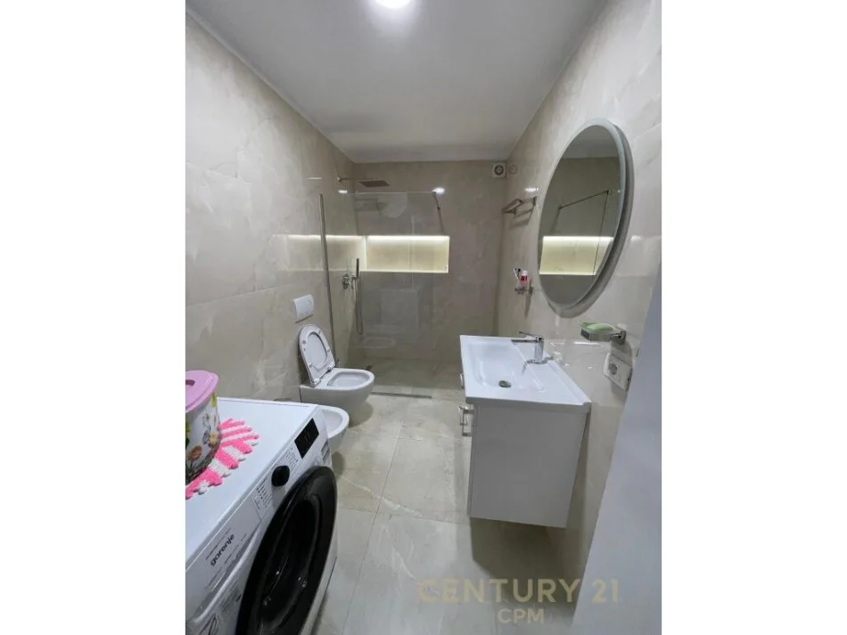 Tirane, jepet me qera apartament 1+1 Kati 1, 70 m² 800 € 