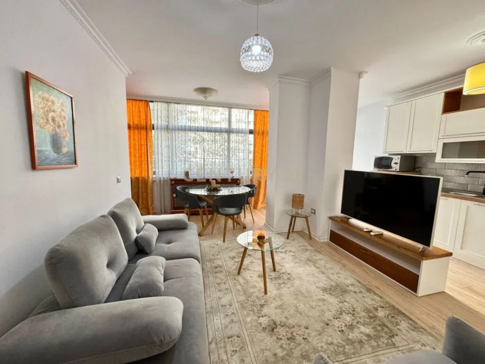 Tirane, shitet apartament 1+1 Kati 2, 81 m² 195.000 € (air albania)