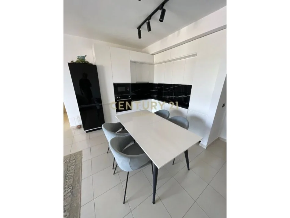 Durres, shitet apartament 2+1+Ballkon Kati 7, 96 m² 115.000 € (PLAZH RROTA KUQE)