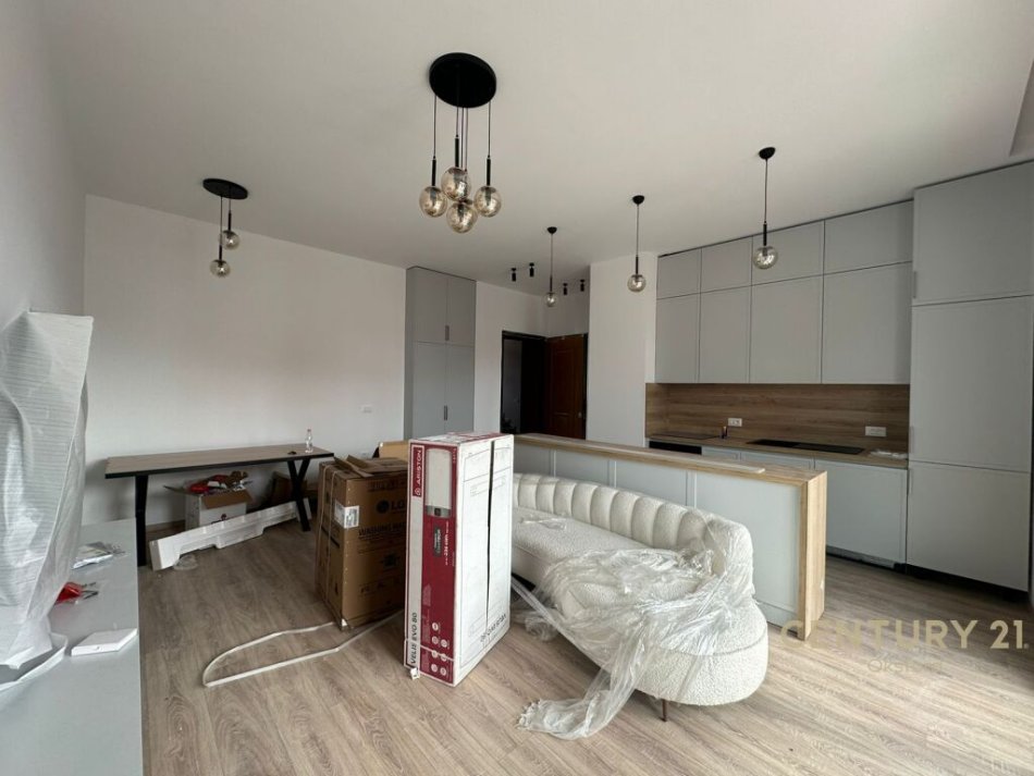 Tirane, jepet me qera apartament 1+1 Kati 6, 72 m² 850 € (delijorgj)