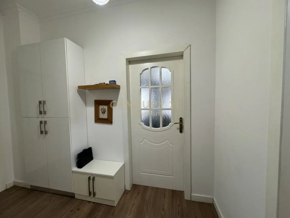 Tirane, shitet apartament 2+1 Kati 7, 97 m² 127.000 € (astir)