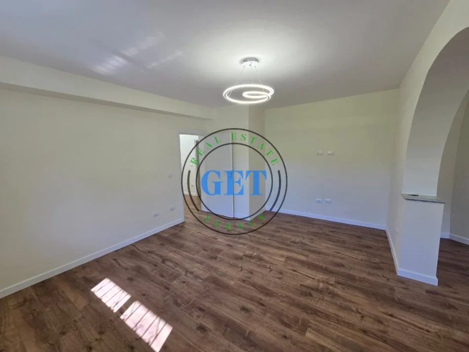 Durres, shitet apartament 2+1 Kati 1, 95 m² 88.000 € (Tek Parku Vala)