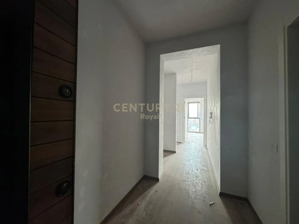 Tirane, shitet apartament 2+1 Kati 7, 108 m² 162.000 € (asl)