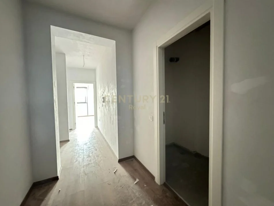 Tirane, shitet apartament 2+1 Kati 7, 108 m² 162.000 € (asl)