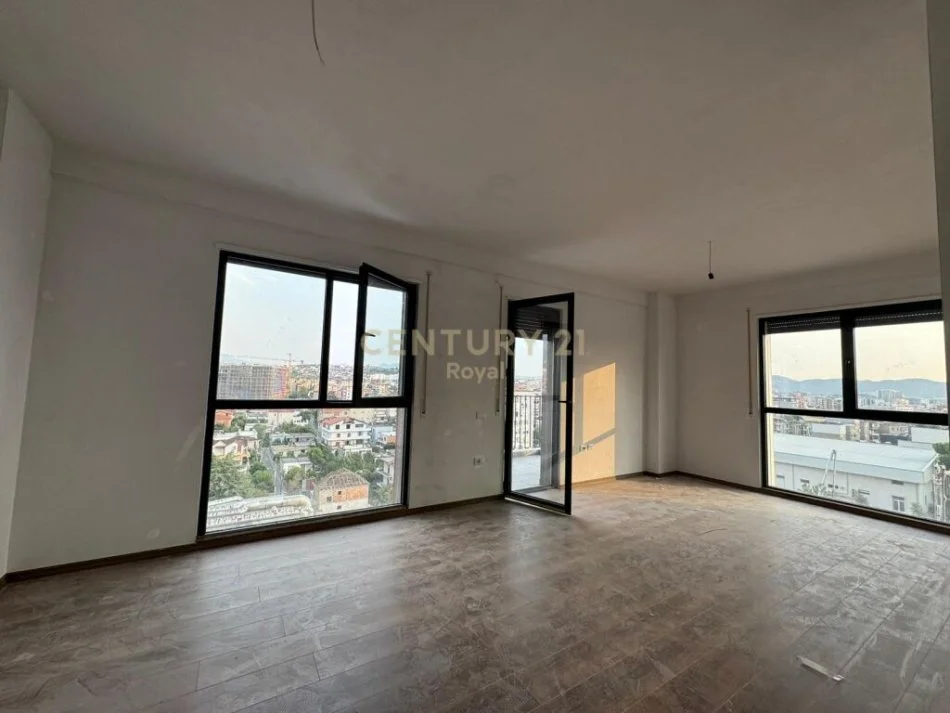 Tirane, shitet apartament 2+1 Kati 7, 108 m² 162.000 € (asl)