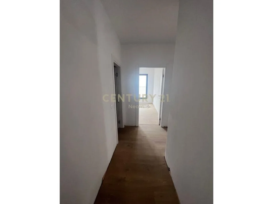Tirane, shitet apartament 2+1 Kati 6, 190 m² 339.000 € (kodra e diellit)
