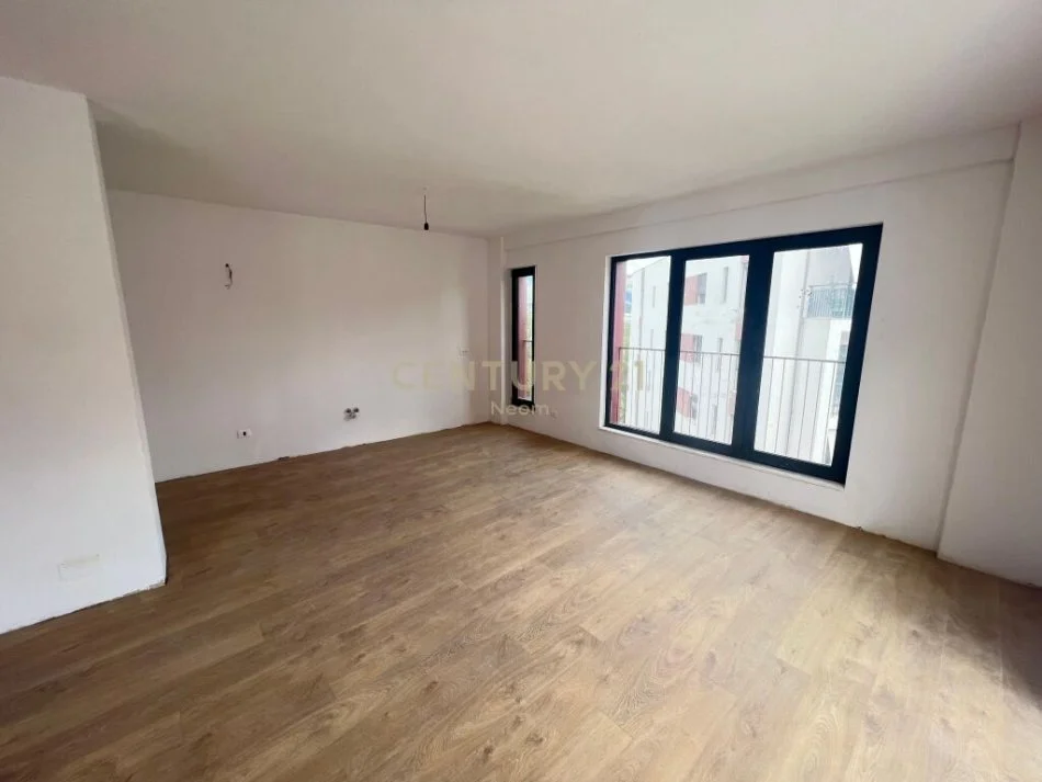 Tirane, shitet apartament 2+1 Kati 6, 190 m² 339.000 € (kodra e diellit)