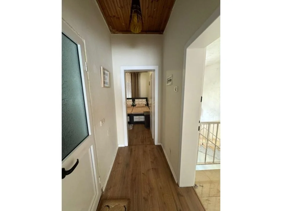 Tirane, shitet apartament 1+1 Kati 6, 76 m² (shallvaret)