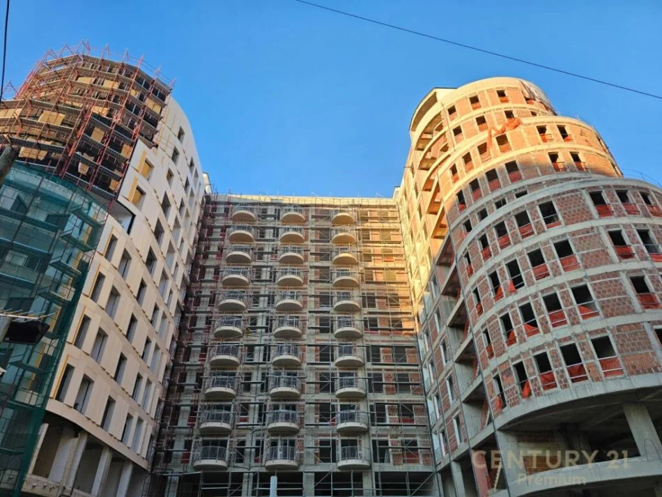 Tirane, shitet apartament 2+1+Ballkon Kati 8, 119 m² 262.460 € (ZOGU I ZI)