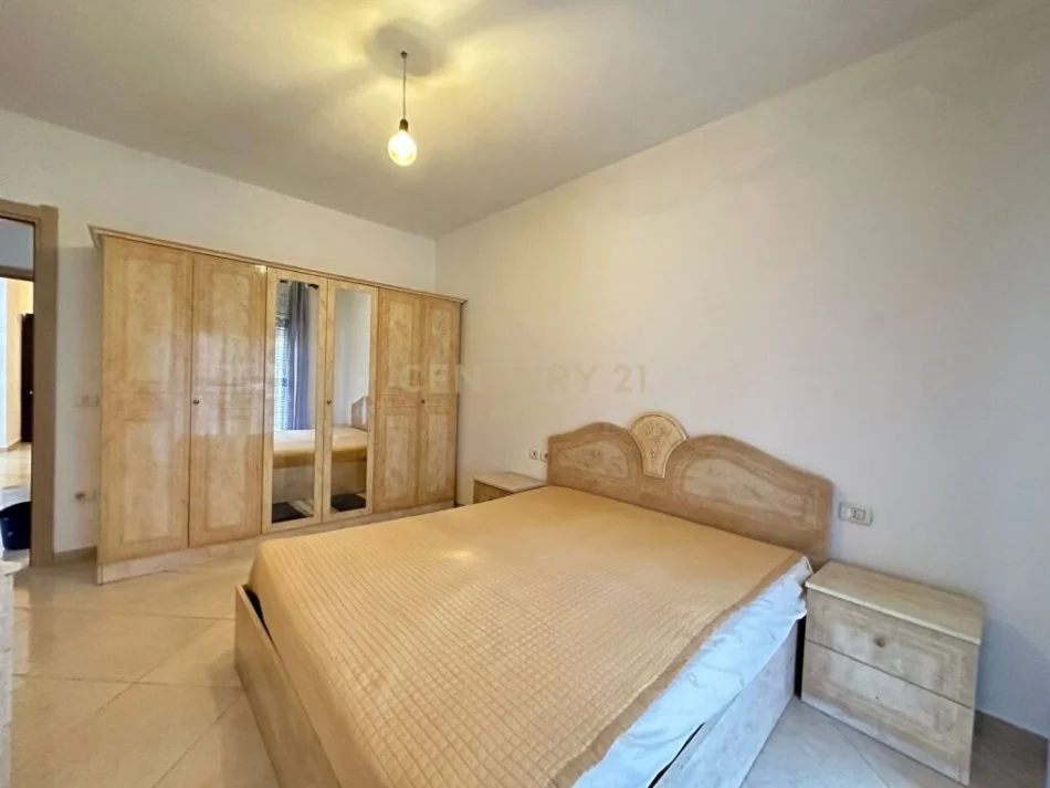 Tirane, jepet me qera apartament 3+1 Kati 2, 450 € (Besim Alla)