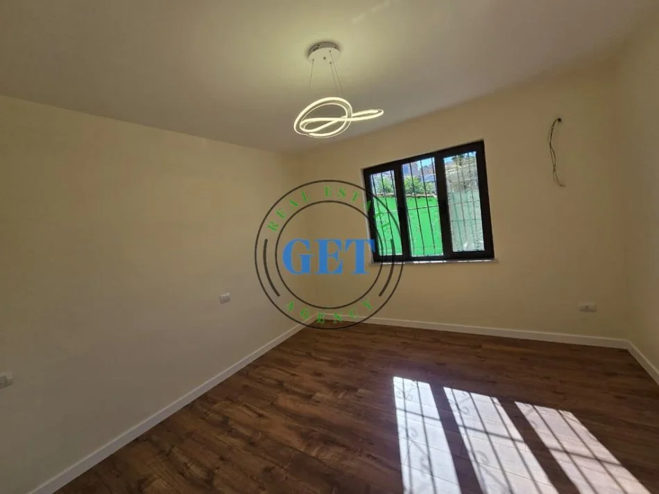 Durres, shitet apartament 2+1 Kati 1, 95 m² 88.000 € (Tek Parku Vala)