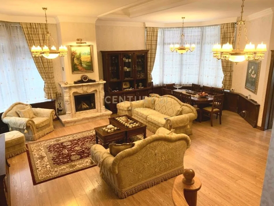 Tirane, shitet apartament+verande | Penthouse 4+1+Aneks+Ballkon Kati 6, 241 m² 570.000 € (Kodra e Diellit)