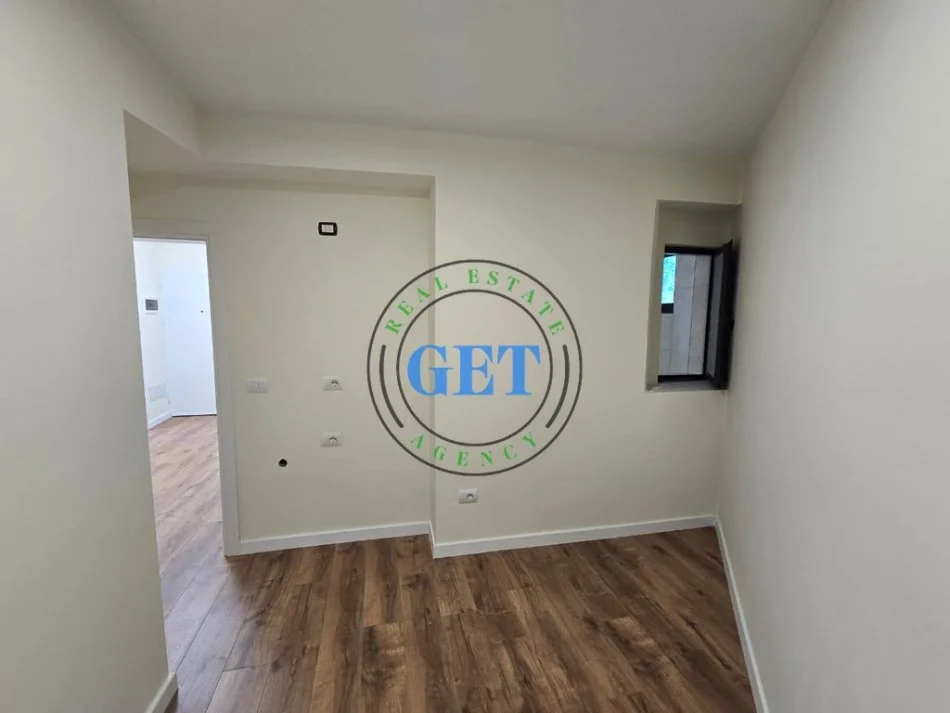 Durres, shitet apartament 2+1 Kati 1, 95 m² 88.000 € (Tek Parku Vala)