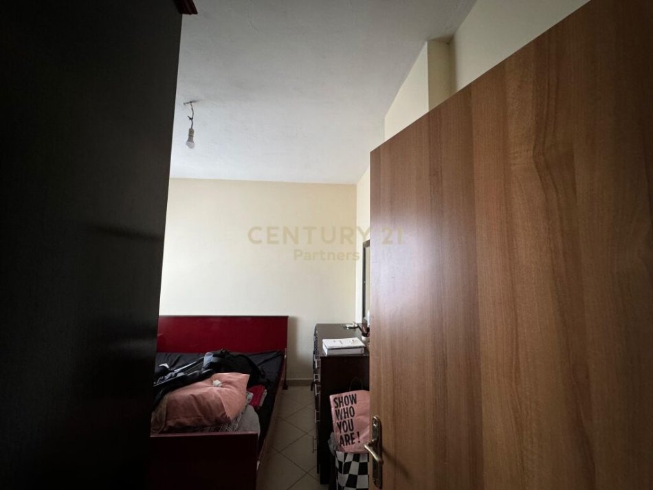 Tirane, shitet apartament 2+1 Kati 5, 84 m² 104.000 € (kodra e diellit)