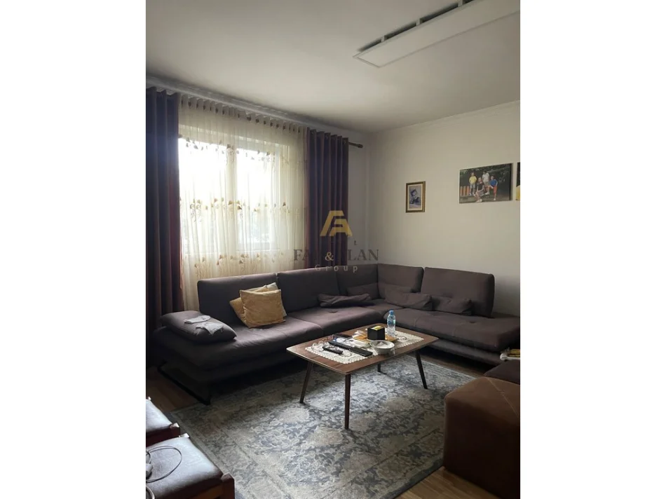 Tirane, shitet Vile 3 Katshe Kati 2, 200 m² 1.450.000 € 