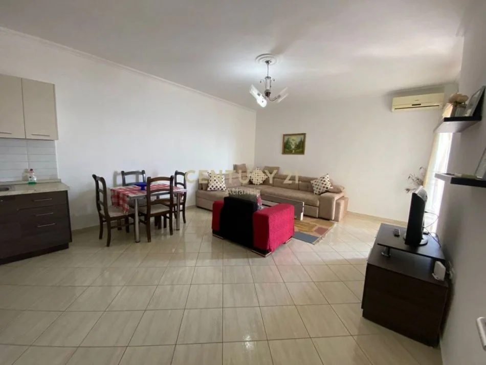 Durres, jepet me qera apartament 1+1+Ballkon Kati 2, 80 m² 250 € 