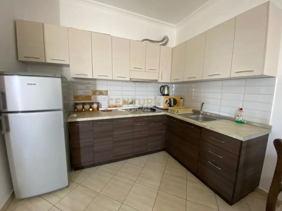 Durres, jepet me qera apartament 1+1+Ballkon Kati 2, 80 m² 250 € 