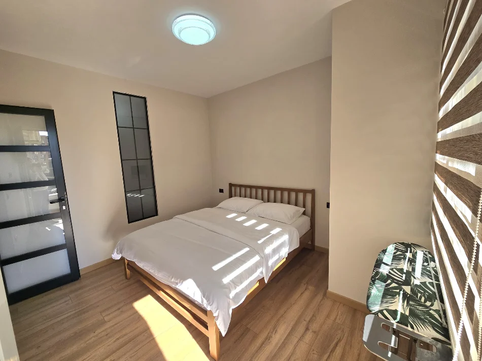 Tirane, jepet me qera apartament 2+1 Kati 5, 850 € 