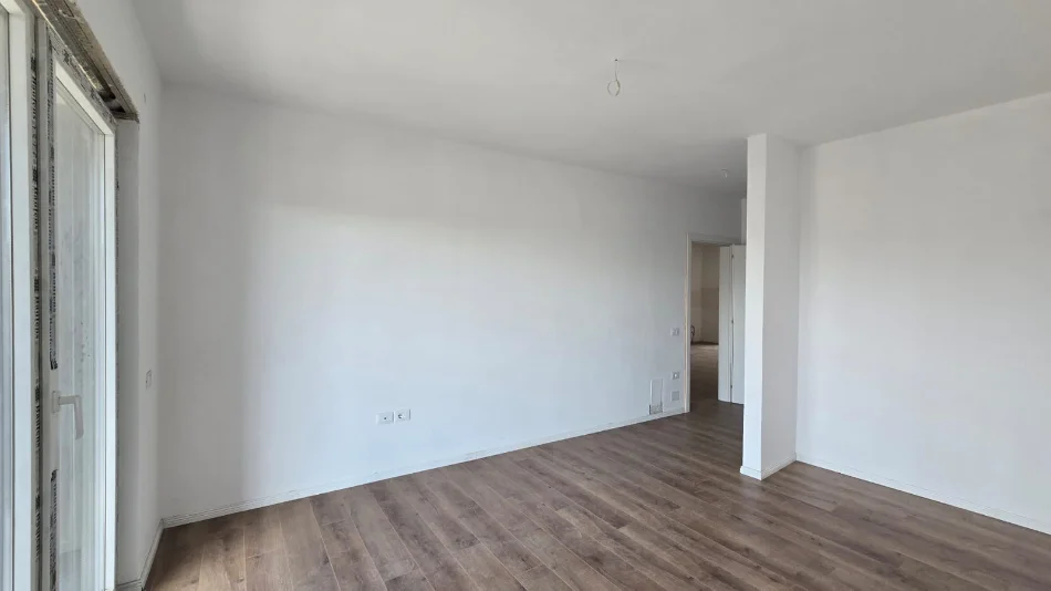 Tirane, shitet apartament 2+1+Ballkon Kati 2, 111 m² 192.000 € 