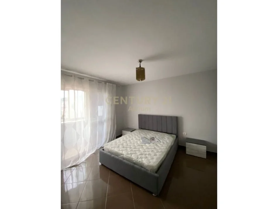 Tirane, jepet me qera apartament 2+1 Kati 6, 102 m² 650 € 