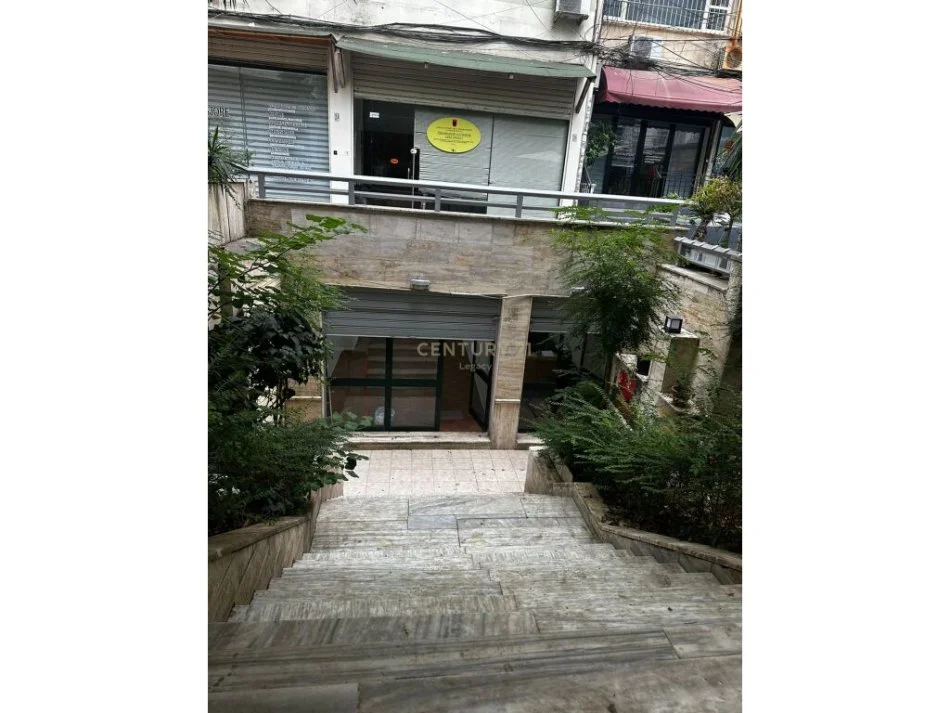 Tirane, shitet apartament 1+1 Kati 1, 20 m² (gjykata e tiranes)