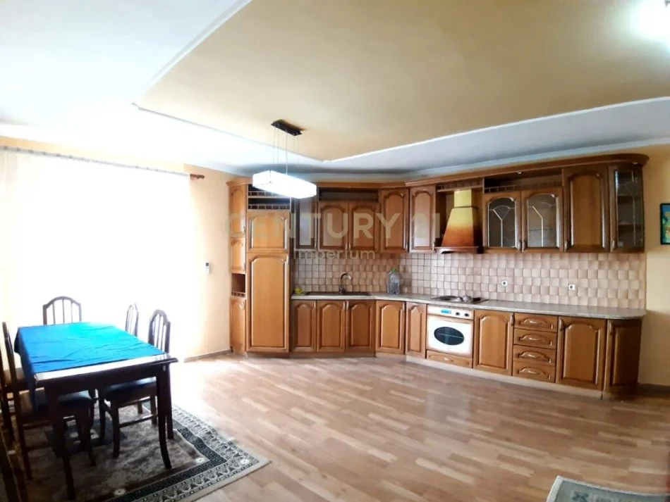 Tirane, shitet apartament 2+1 Kati 3, 95 m² 117.000 € (dritan hoxha)