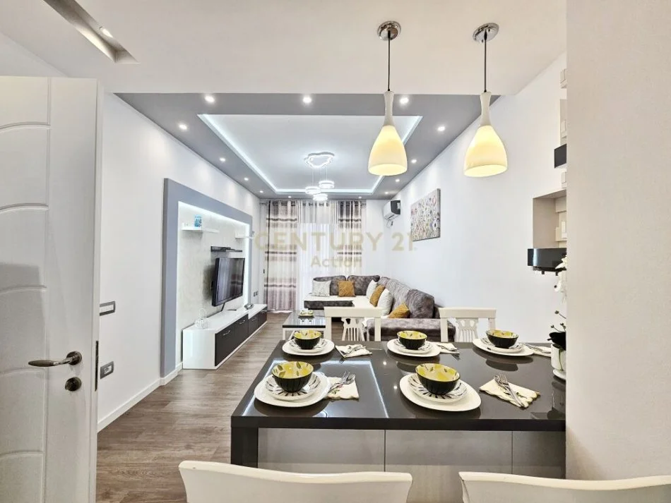 Tirane, shitet apartament 2+1 Kati 2, 94 m² 145.000 € (yzberisht)